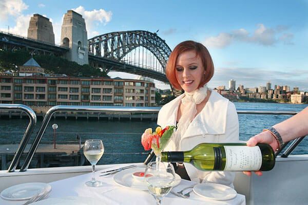 Comida en el crucero por la Bahía de Sydney